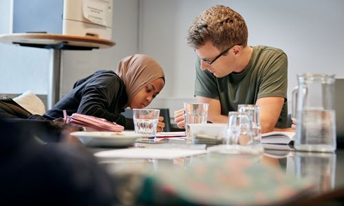 Støt børn med skolearbejde